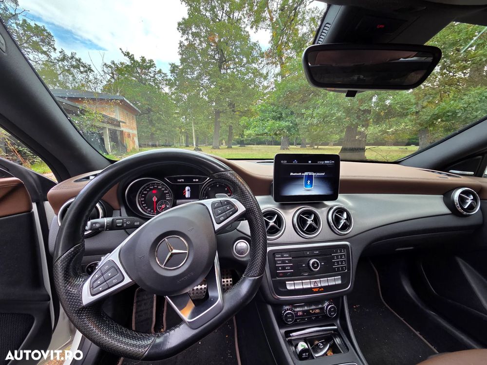 Mercedes-Benz CLA 200 d Shooting Brake 4Matic 7G-DCT AMG Line - 11