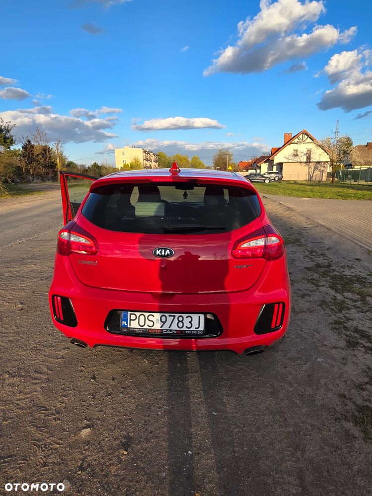 Kia Ceed - 8