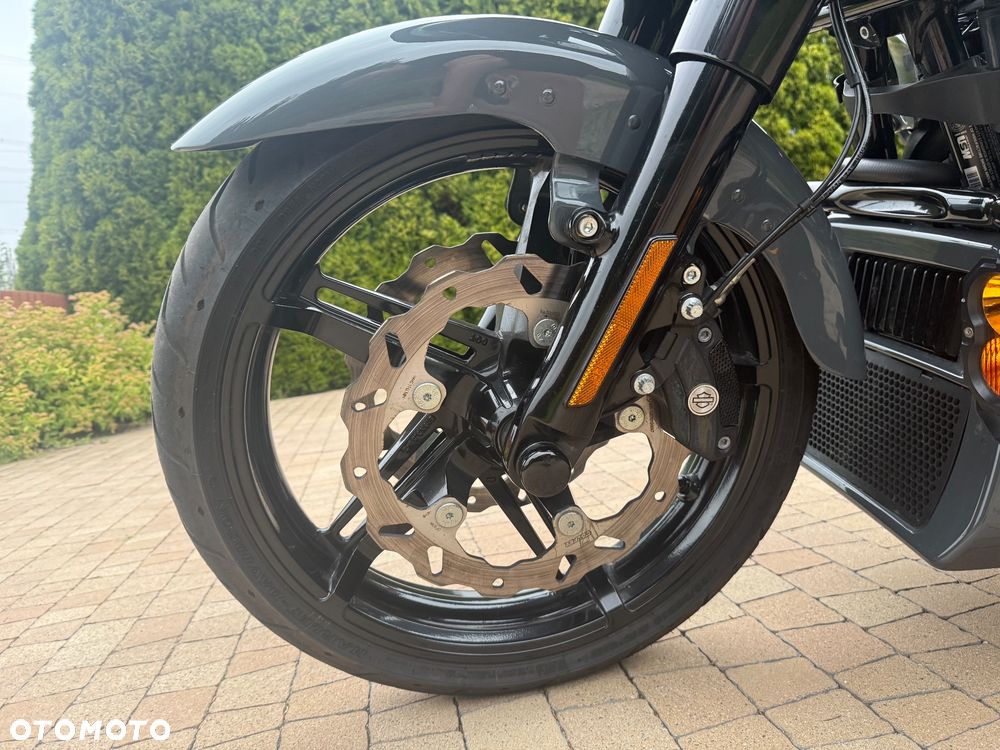 Harley-Davidson Touring Road Glide - 4