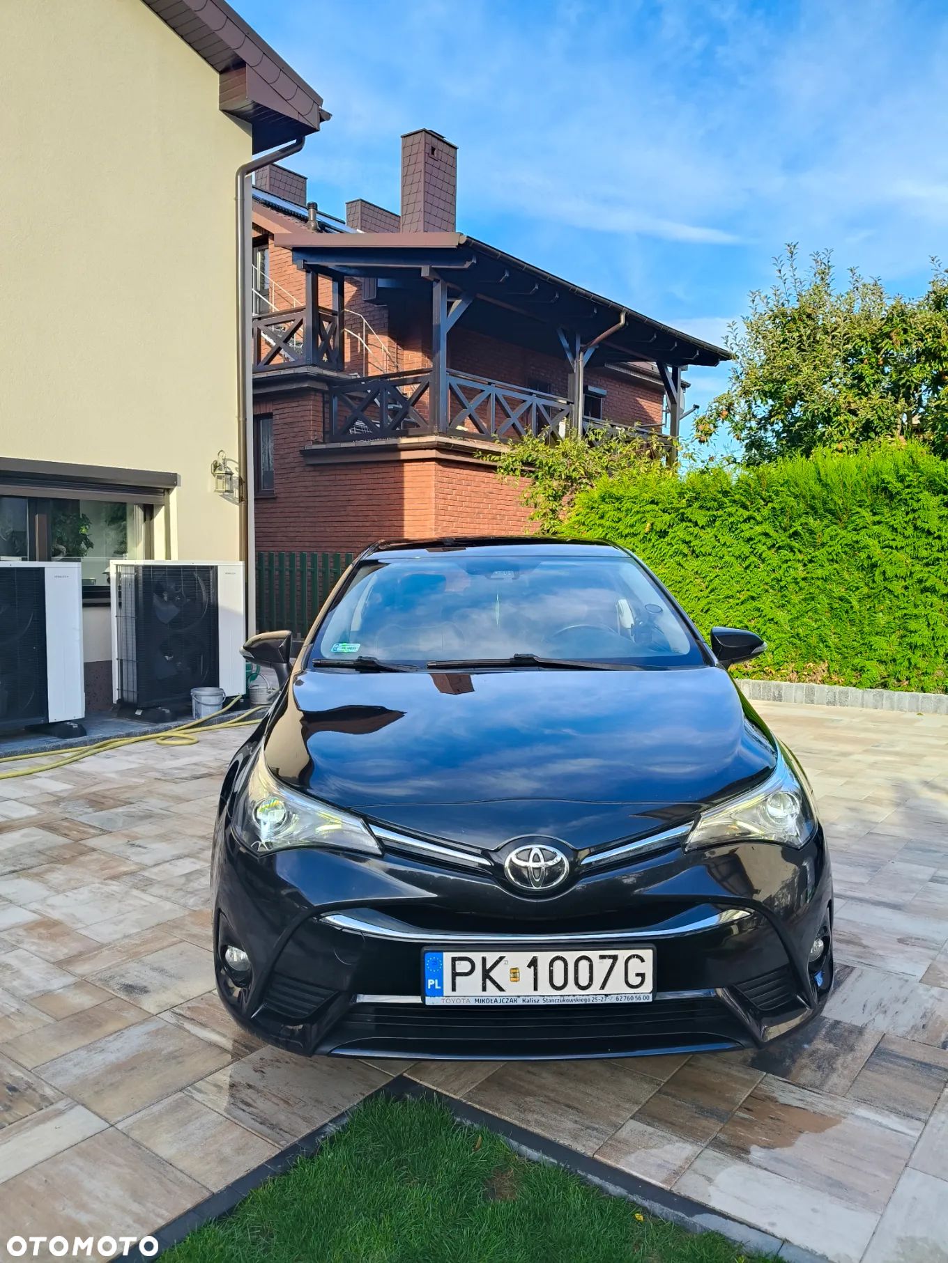 Toyota Avensis 1.8 Premium MS - 1
