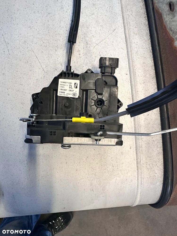 Zamek drzwi bocznych Fiat Boxer Jumper 1395271080 - 1