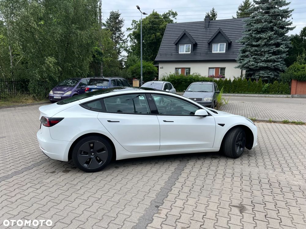 Tesla Model 3 Standard Reichweite Plus Hinterradantrieb - 2