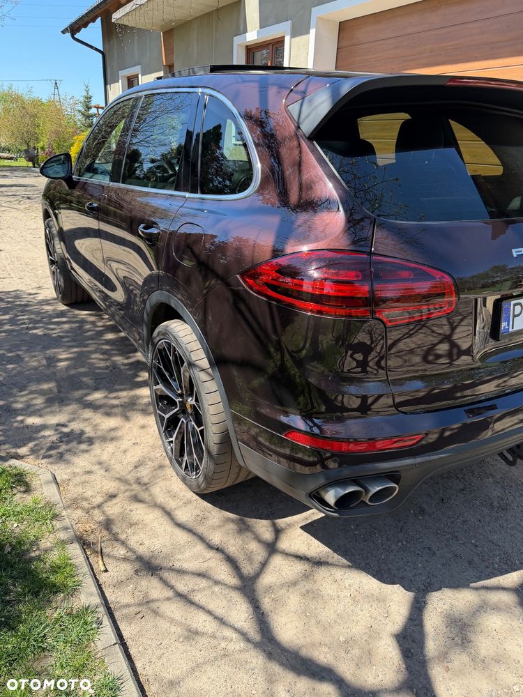 Porsche Cayenne S Hybrid - 8