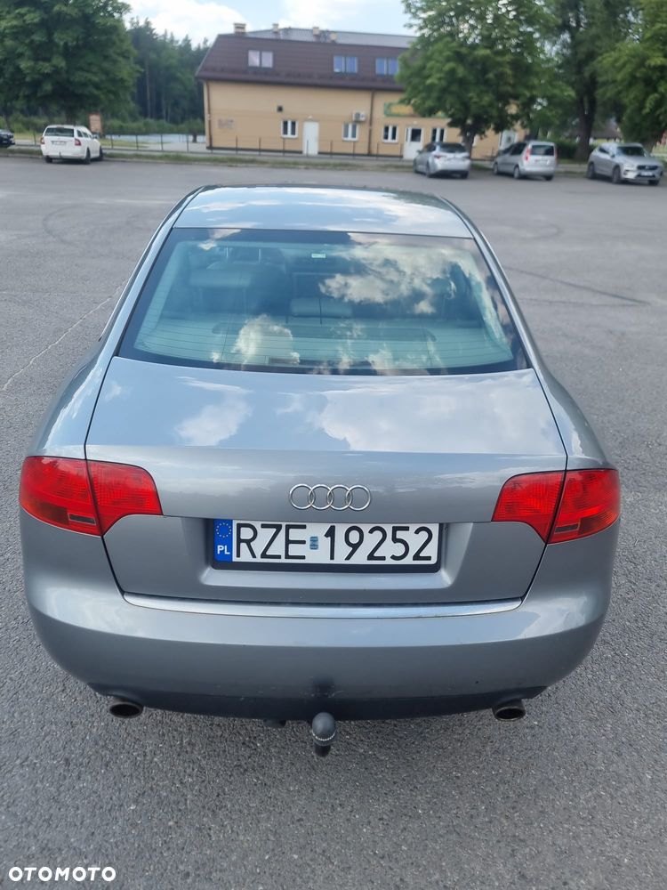 Audi A4 Limousine - 7