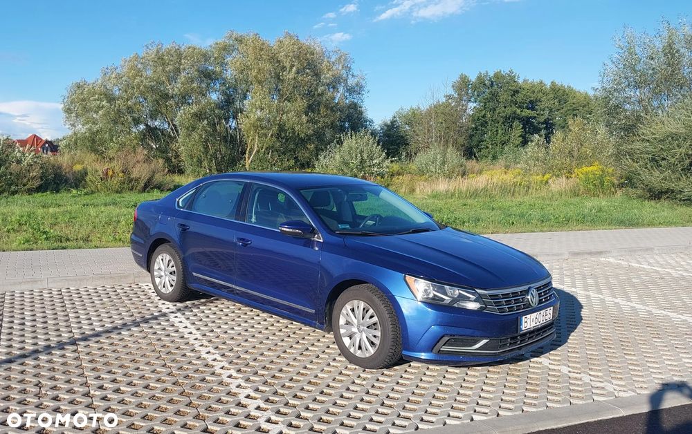 Volkswagen Passat 1.8 TSI (BlueMotion Technology) DSG Comfortline - 1