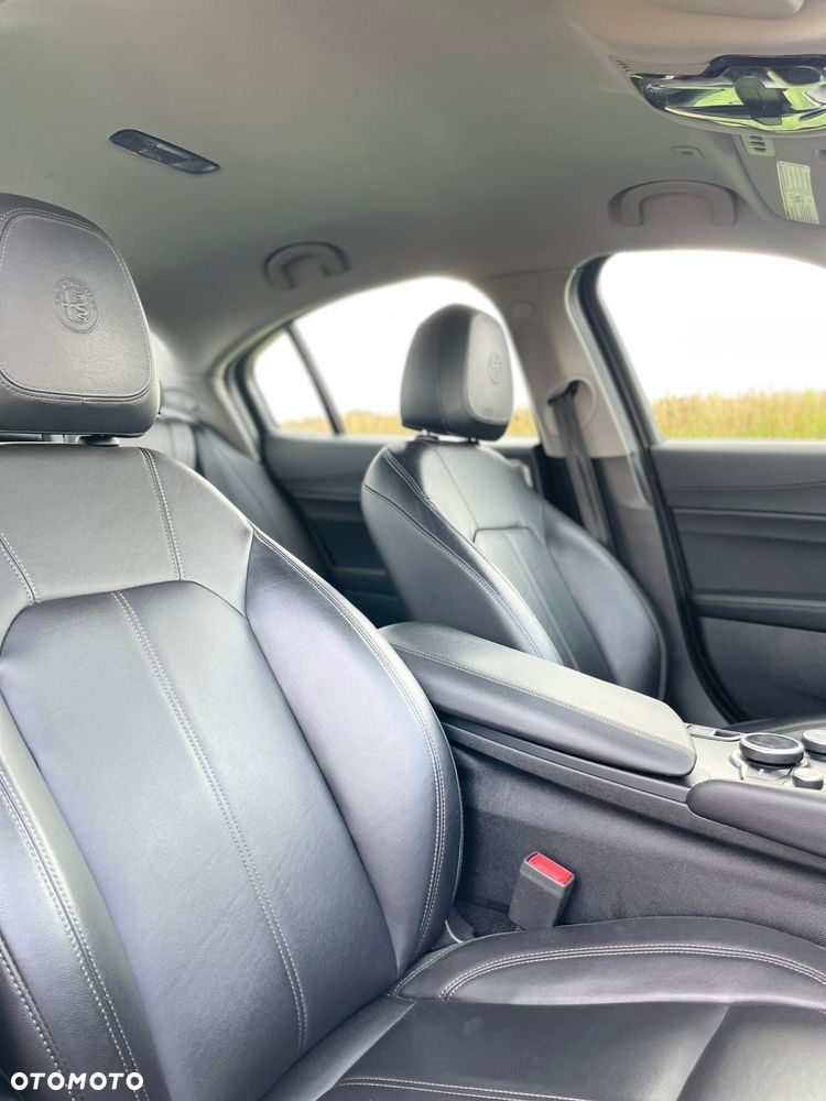 Alfa Romeo Giulia - 14