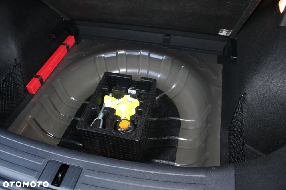 MG ZS ICE 1.5 VTI-tech Luxury - 27