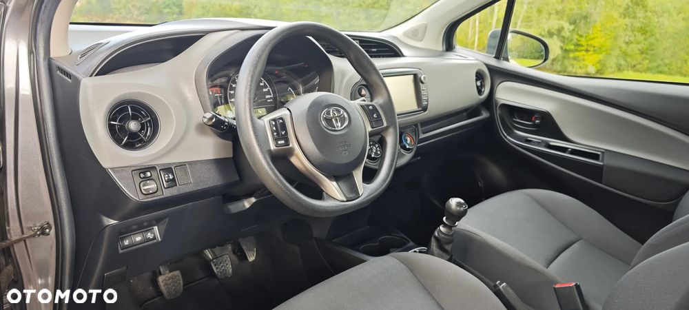 Toyota Yaris 1.5 Premium - 27