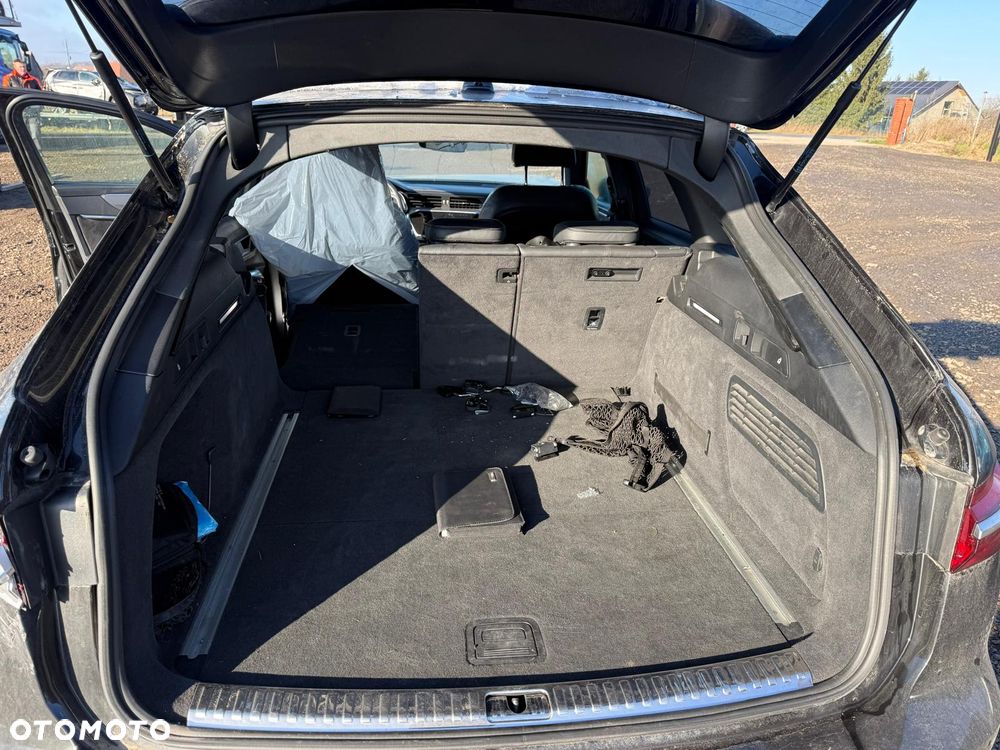 Audi A6 Avant 40 TDI S tronic S line - 32