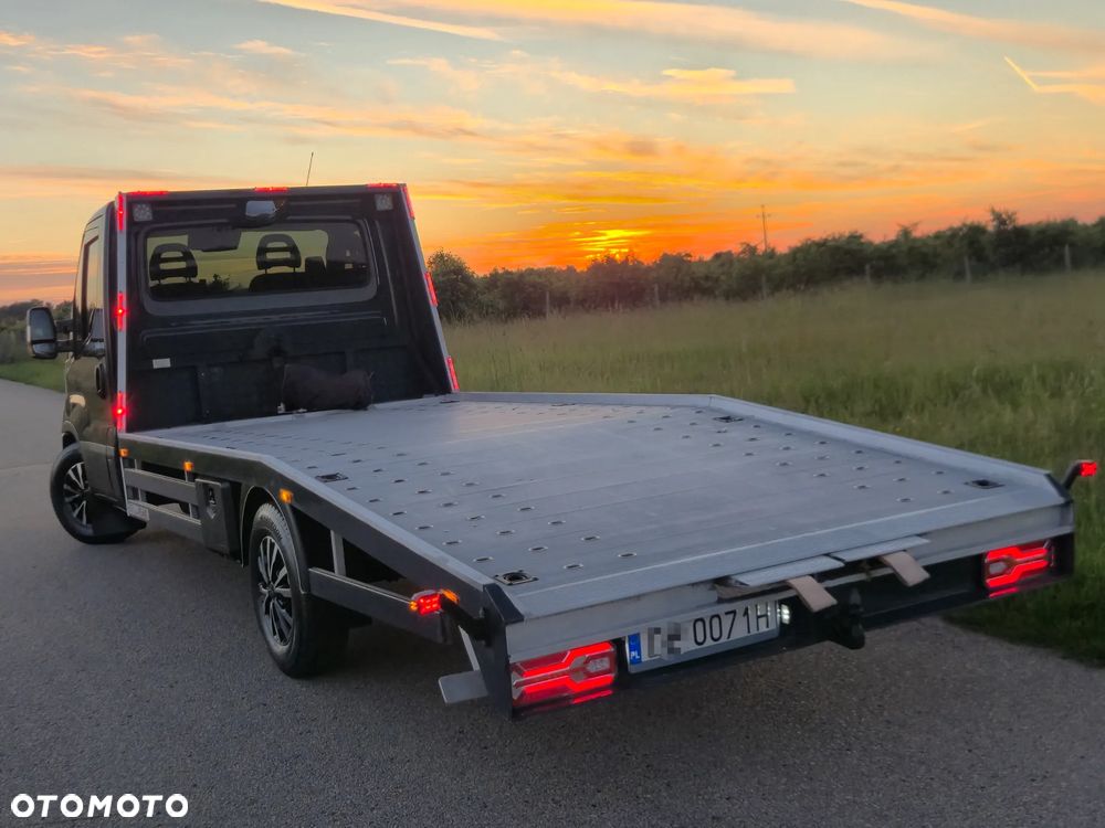 Iveco 35s18 - 18