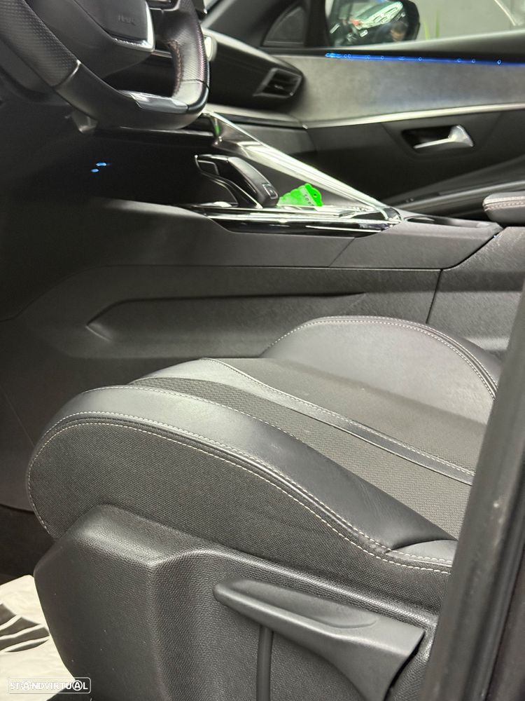 Peugeot 5008 BlueHDI 130 EAT8 GT - 12