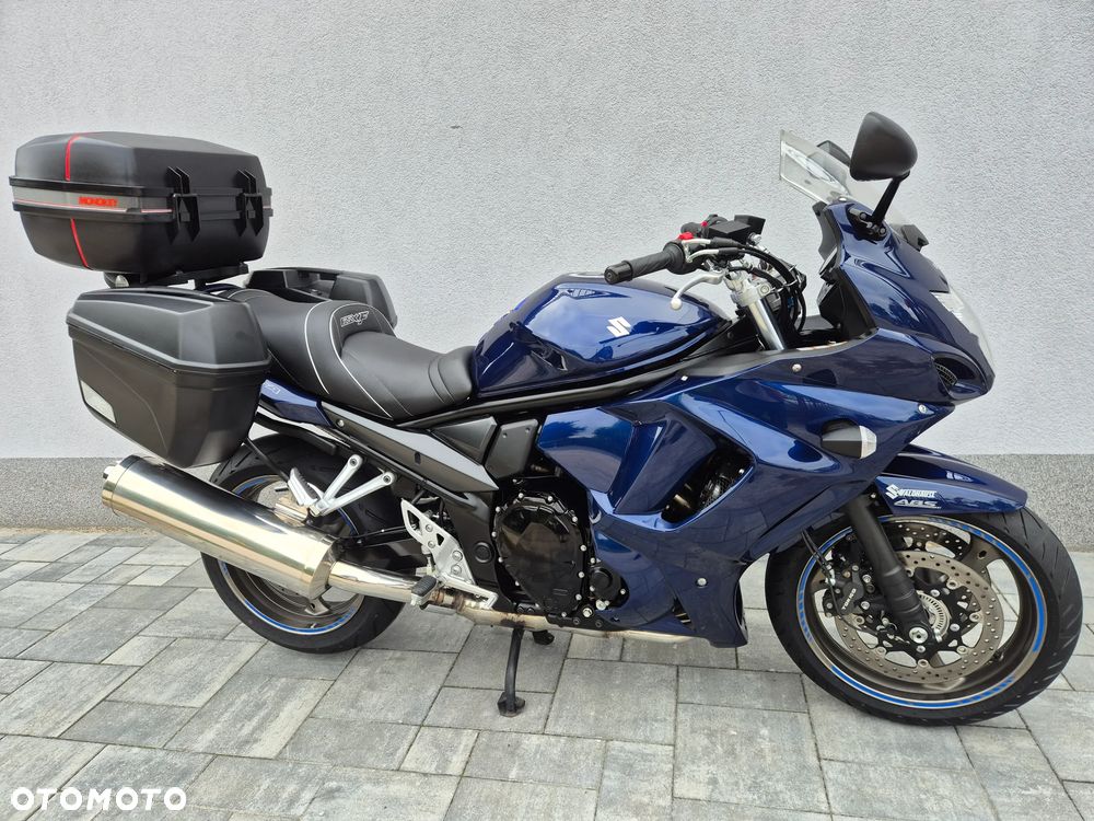 Suzuki GSX - 4
