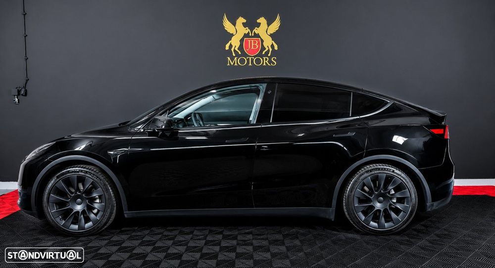 Tesla Model Y Standard - 2