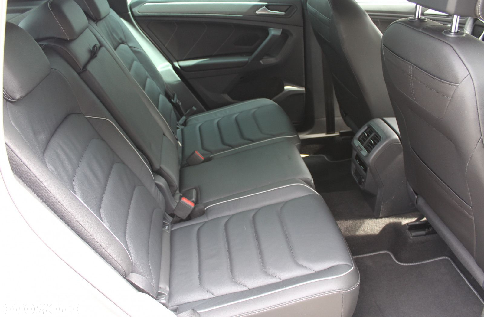 Volkswagen Tiguan 2.0 TDI SCR 4Mot R-Line DSG - 15