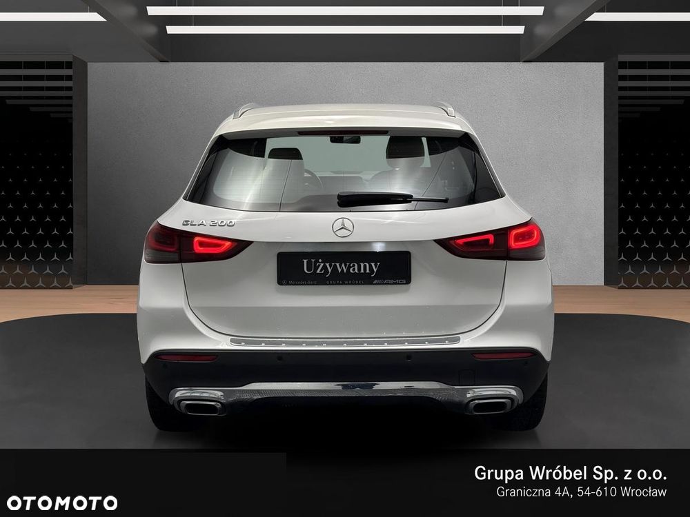 Mercedes-Benz GLA 200 Progressive - 4