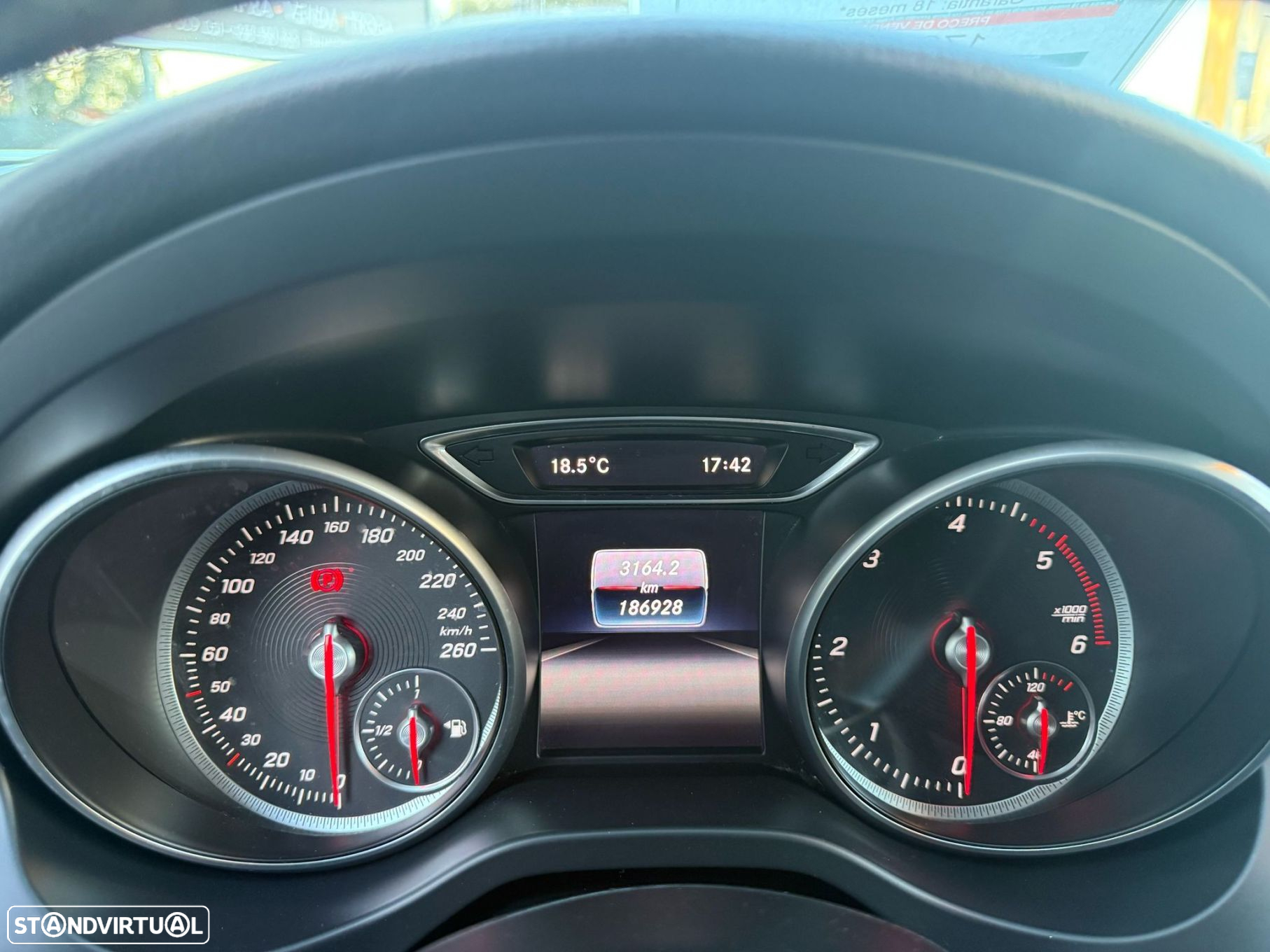 Mercedes-Benz CLA 180 d Shooting Brake Urban - 5