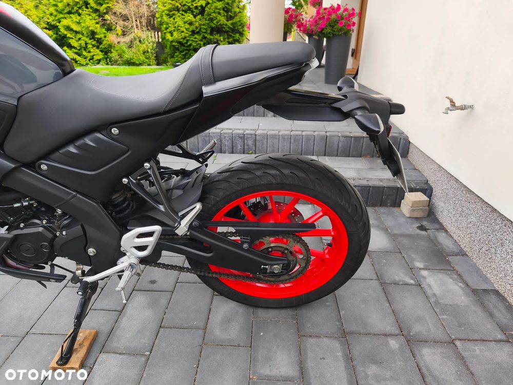 Yamaha MT - 17