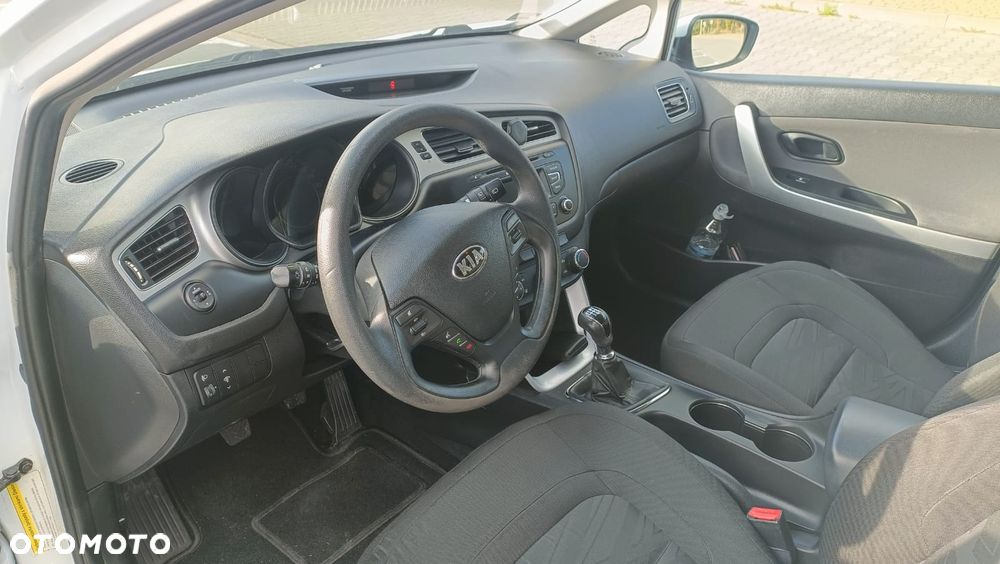 Kia Ceed 1.6 CRDi L - 4