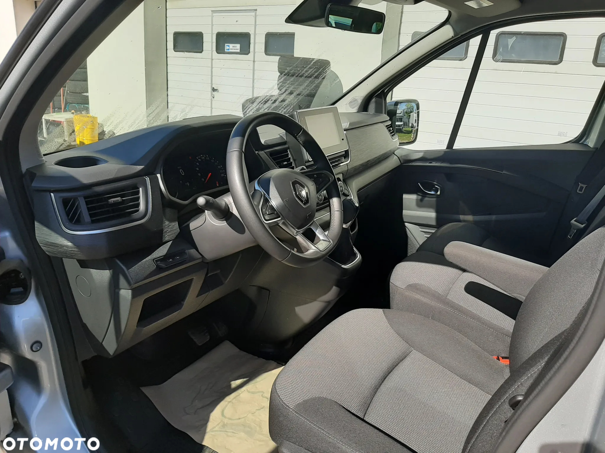 Renault Trafic 2.0 dCi L2H1 HD Extra EDC (bryg.) - 25