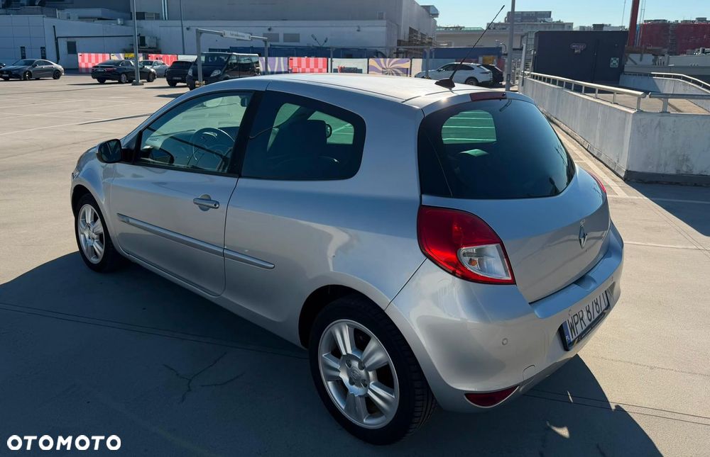 Renault Clio 1.6 16V Dynamique - 15