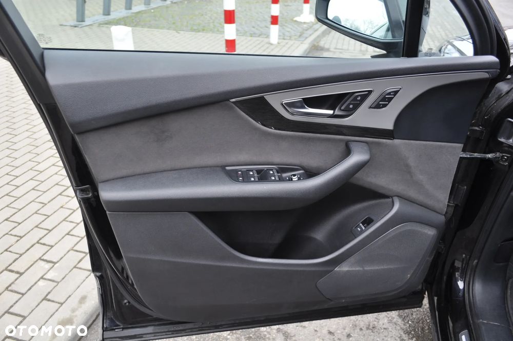 Audi Q7 3.0 TDI ultra Quattro Tiptronic - 11