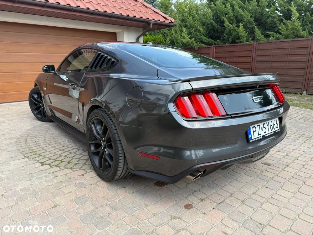 Ford Mustang 5.0 V8 GT - 6