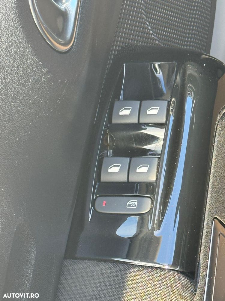 Citroën C3 1.2 PureTech S&S EAT6 Shine - 12