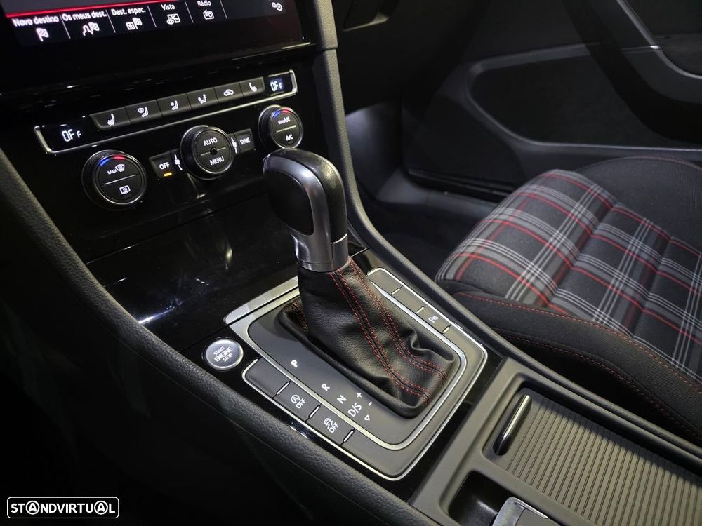 VW Golf GTI (BlueMotion ) DSG - 15