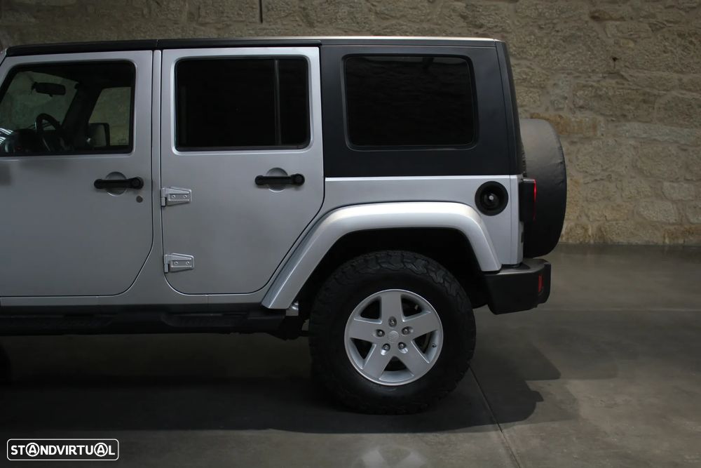Jeep Wrangler 2.8 CRD ATX Sport - 21