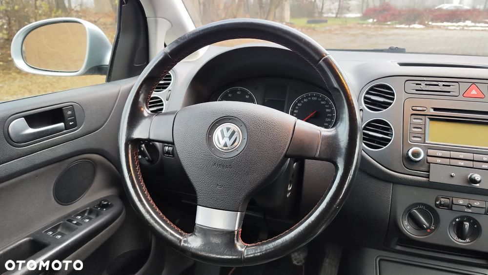 Volkswagen Golf Plus 1.6 Goal - 24