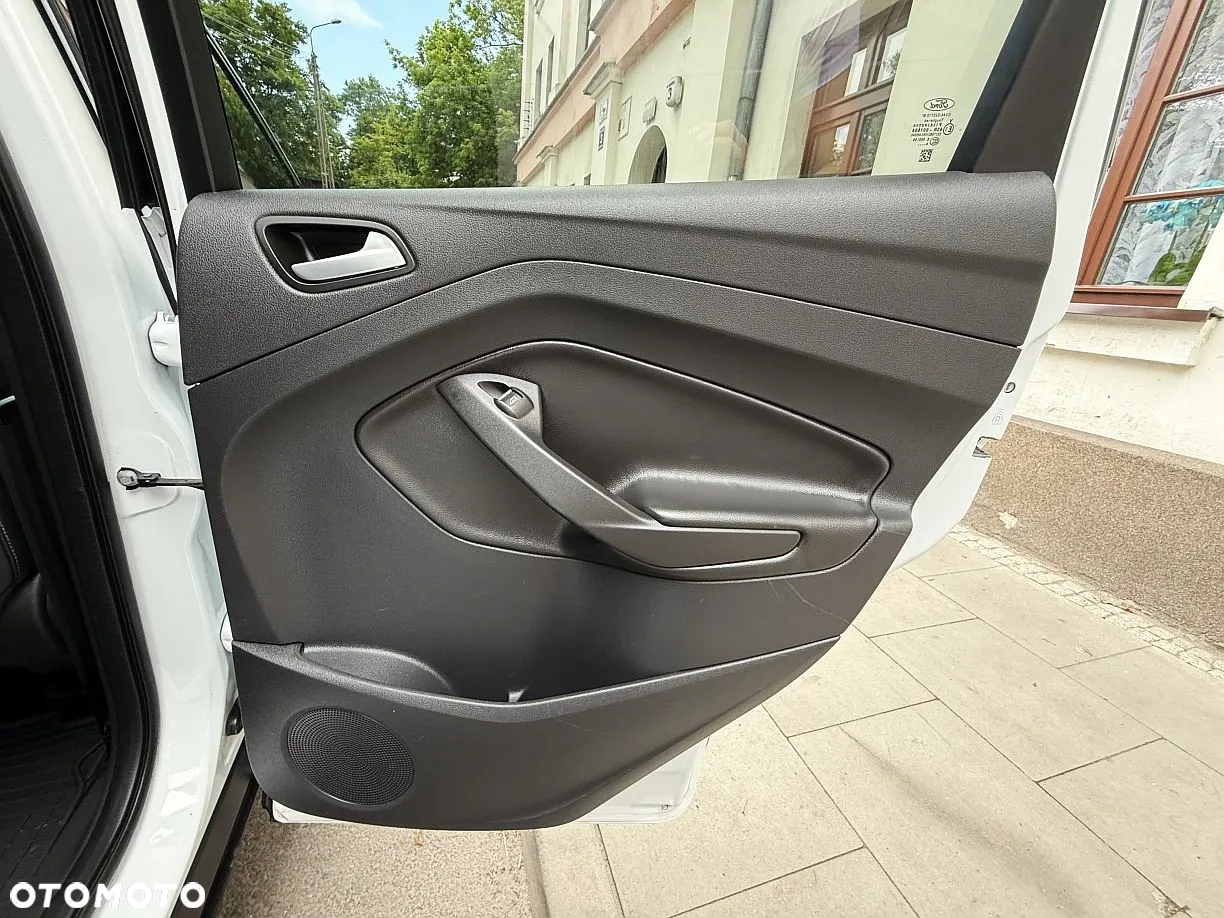 Ford Kuga 1.5 TDCi FWD Titanium - 37
