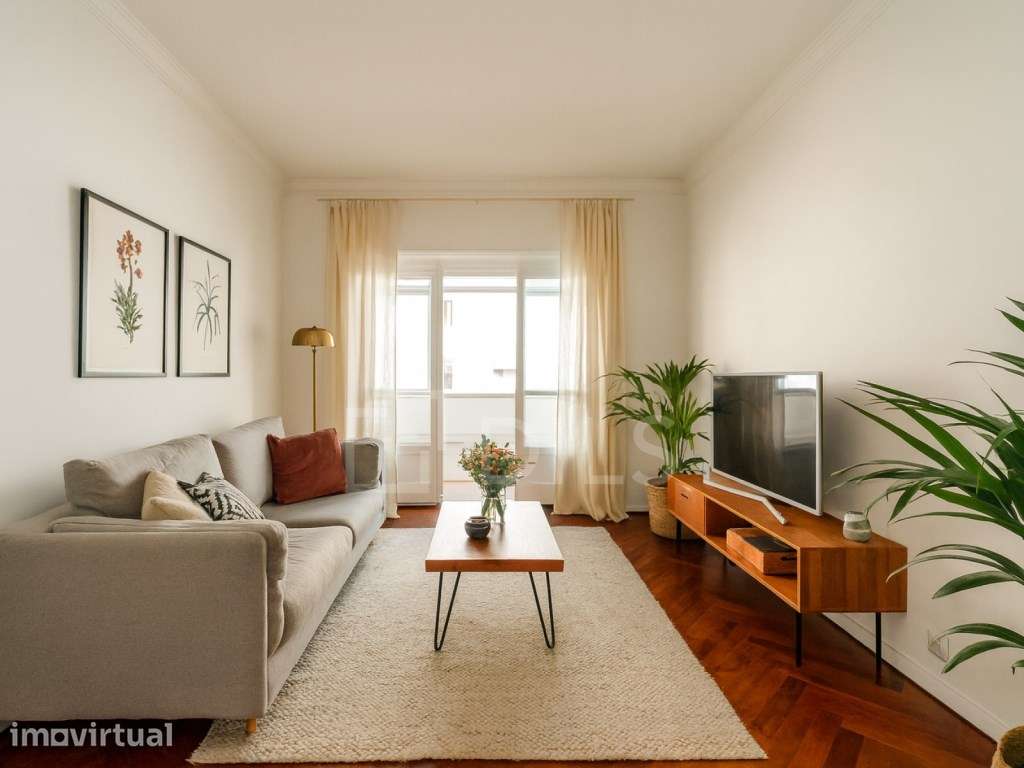 Apartamento T2, bem conservado, Rua Luciano Cordeiro, Lisboa - Grande imagem: 2/28