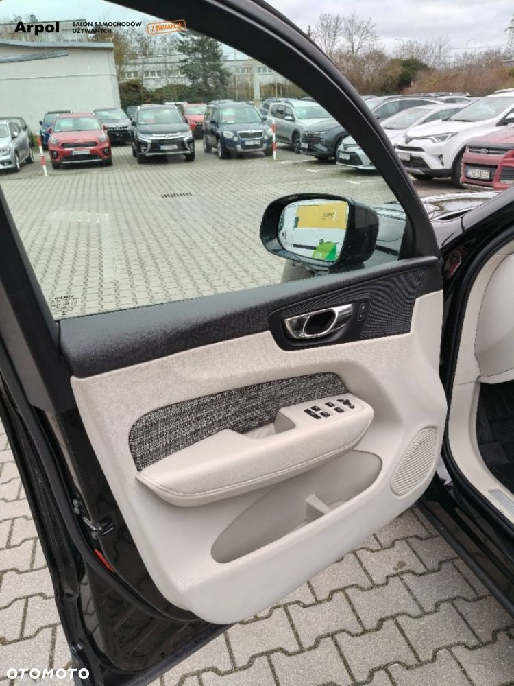 Volvo XC 60 T5 AWD Momentum - 7
