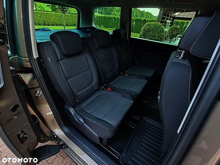 Volkswagen Sharan 2.0 TDI (BlueMotion Technology) Trendline - 34