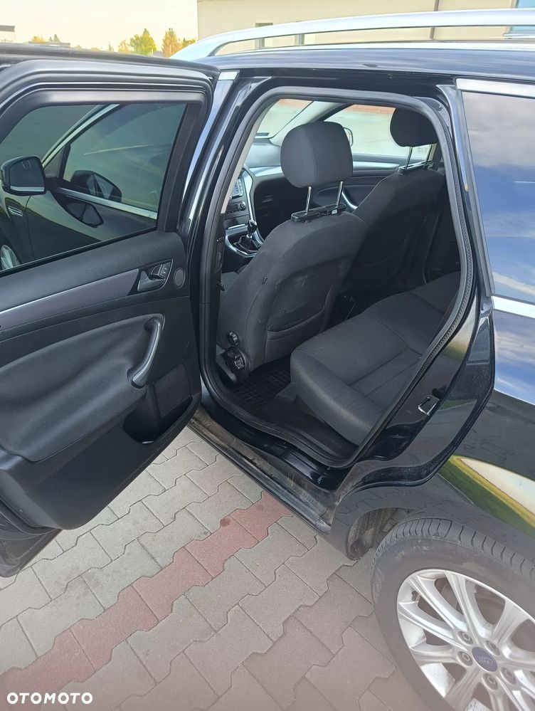 Ford Mondeo - 7