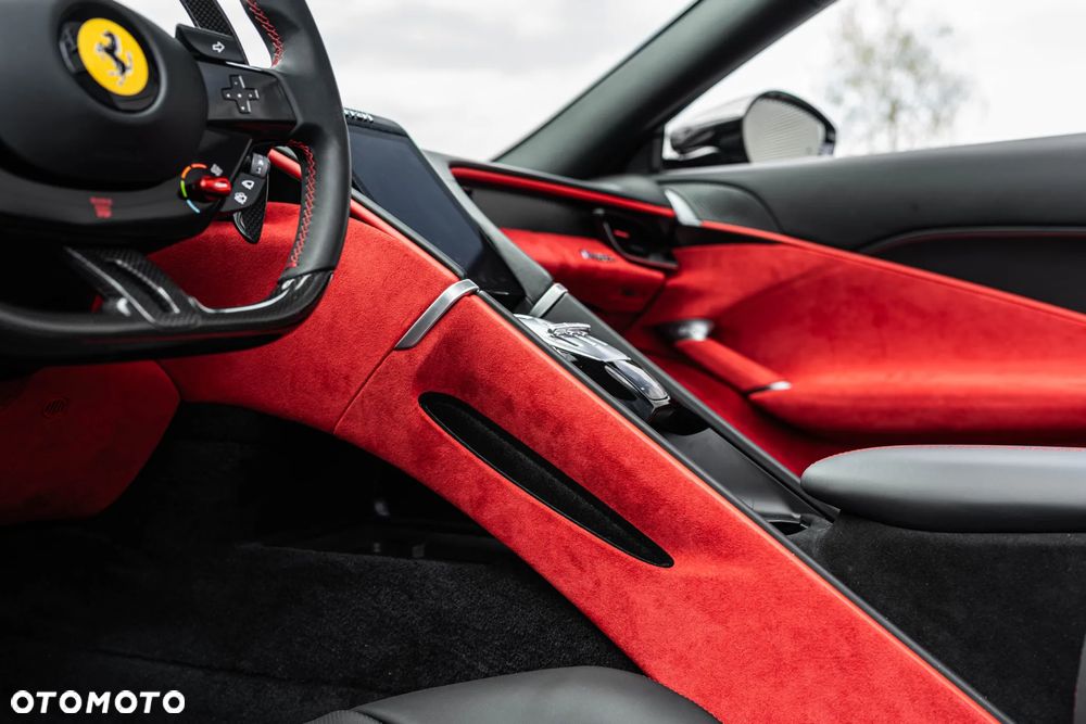 Ferrari Roma Spider - 29