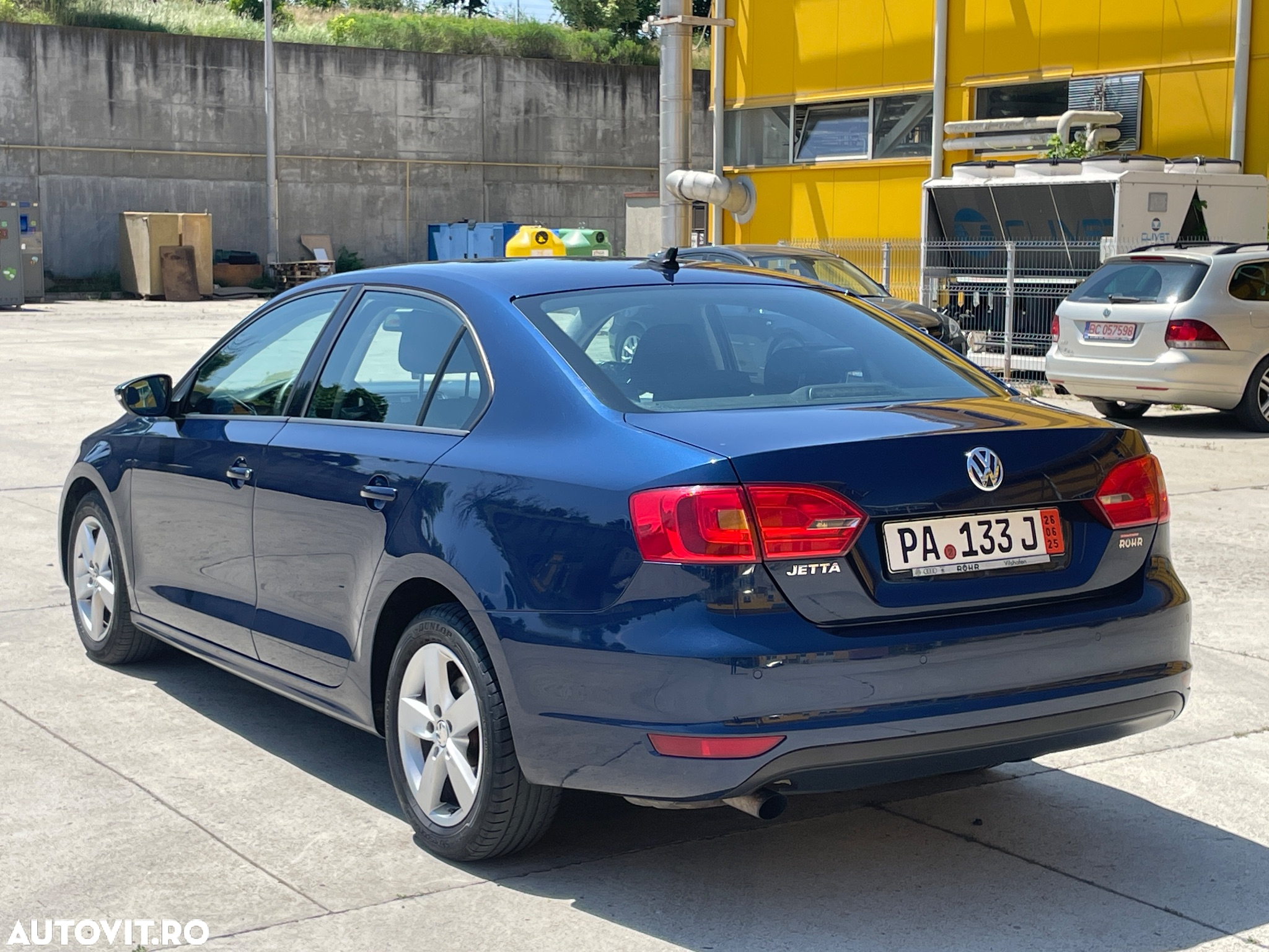 Volkswagen Jetta 1.2 TSI BlueMotion Technology Comfortline - 4