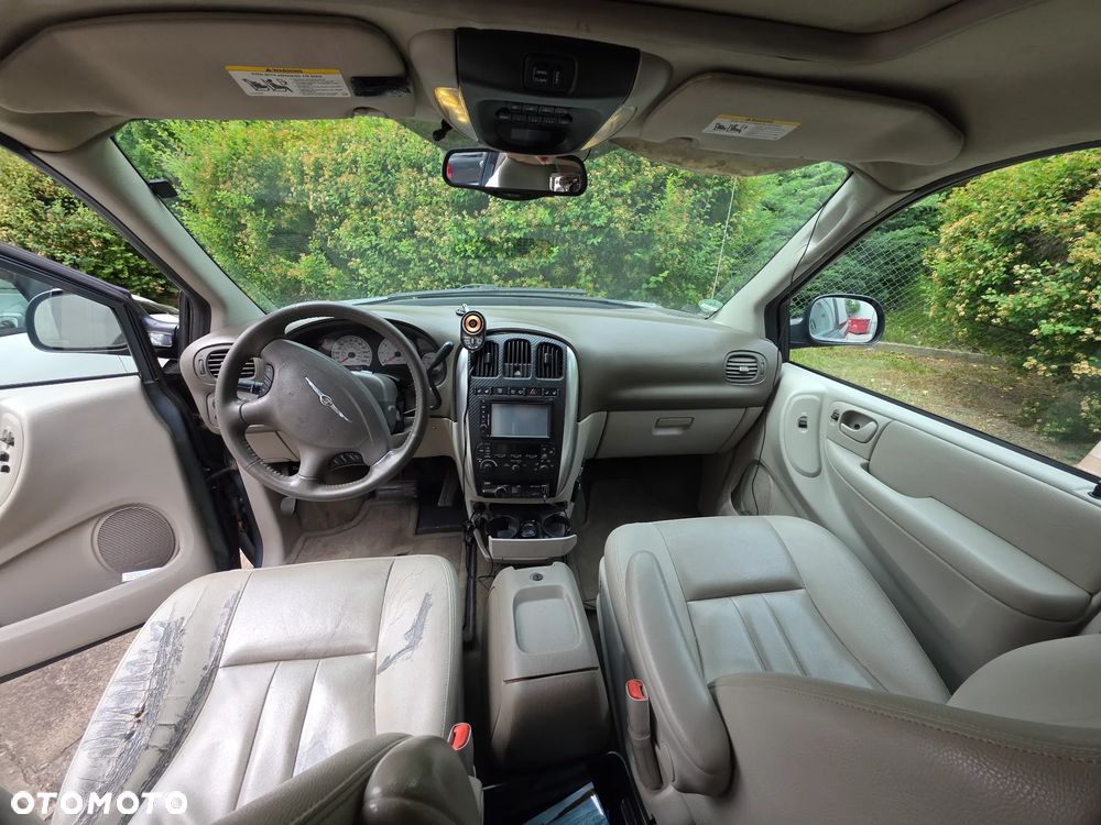 Chrysler Town & Country 3.8 - 8