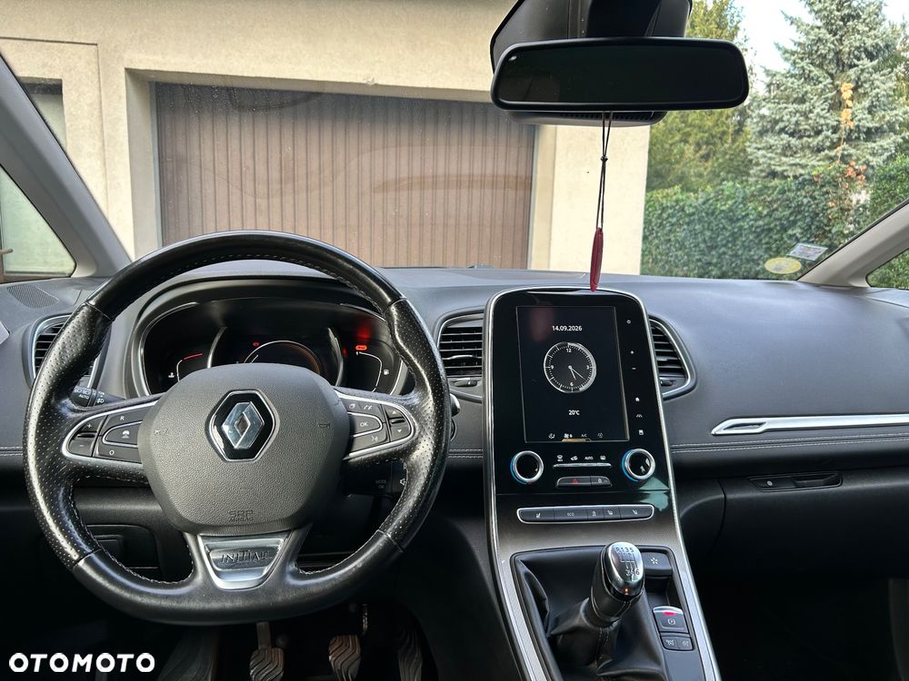Renault Scenic - 26