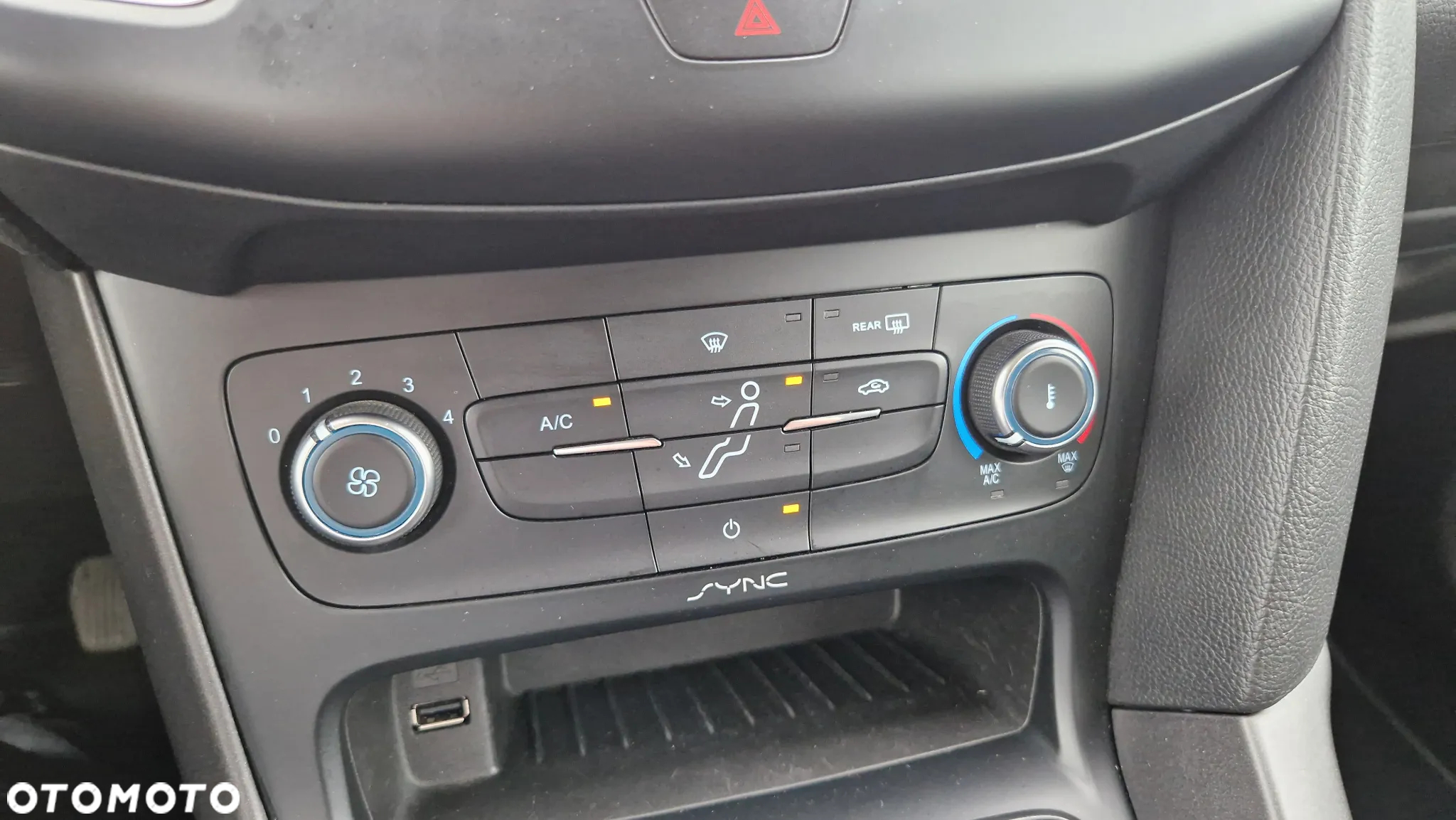 Ford Focus Turnier 1.6 TDCi DPF Titanium - 20