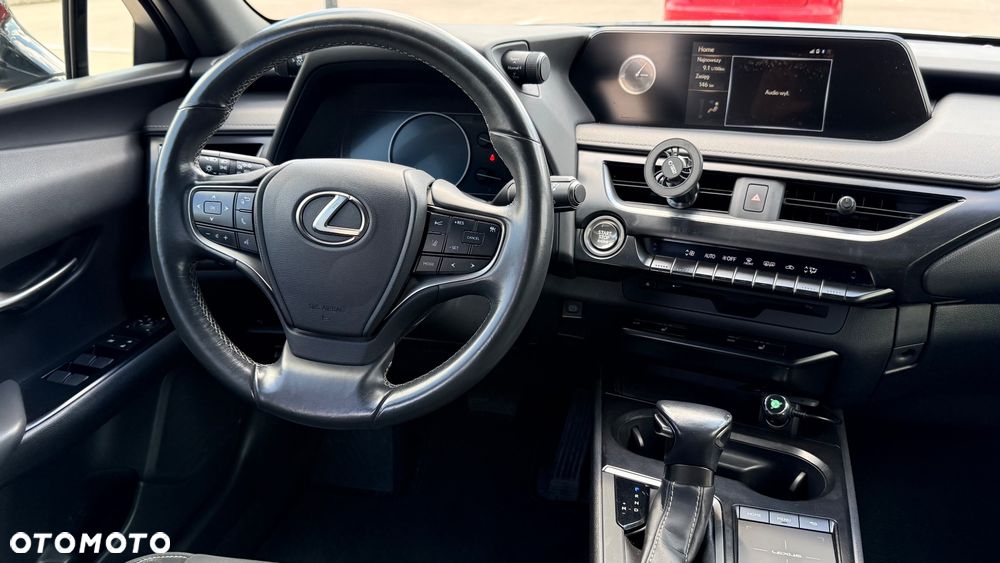 Lexus UX - 21
