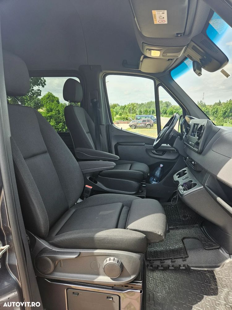 Mercedes-Benz Sprinter - 24