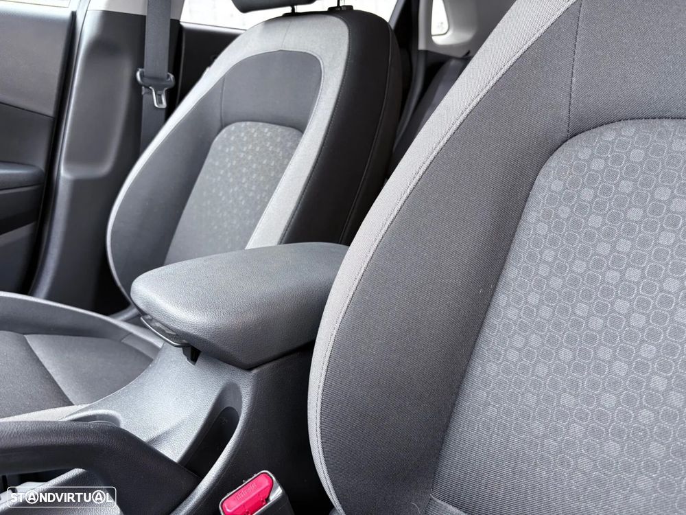 Hyundai Kauai 1.0 T-GDi Premium Tec.Preto - 31