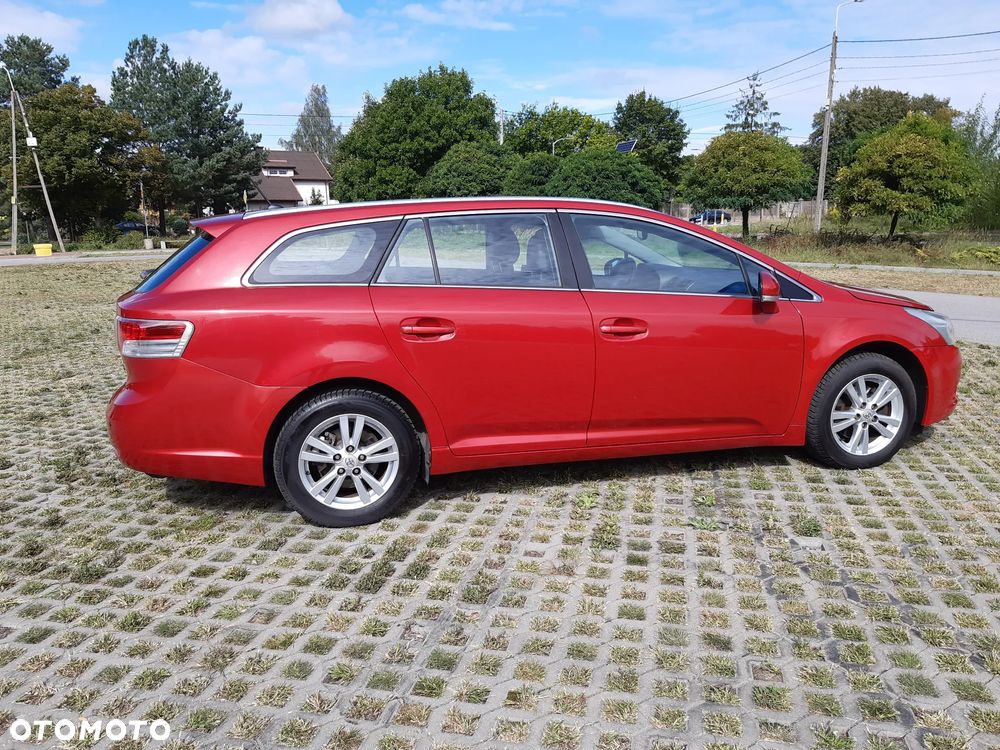 Toyota Avensis 1.8 Luna - 8
