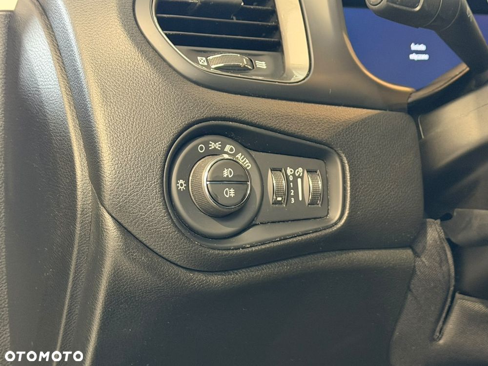 Jeep Renegade 1.5 T4 mHEV FWD S&S DCT - 31