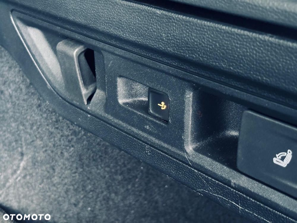 Skoda Superb 2.0 TDI SCR 4x4 Selection DSG - 11