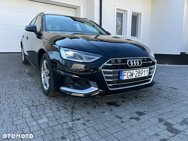 Audi A4 Avant 30 TDI S tronic