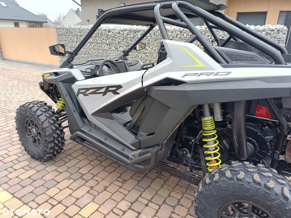 Polaris RZR - 6