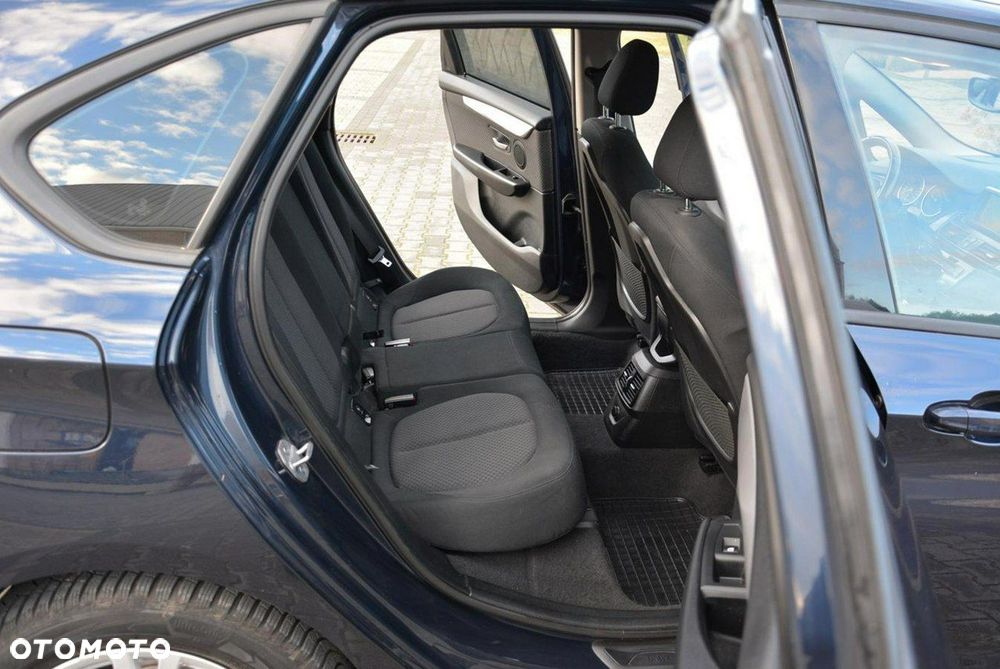 BMW Seria 2 218d - 18
