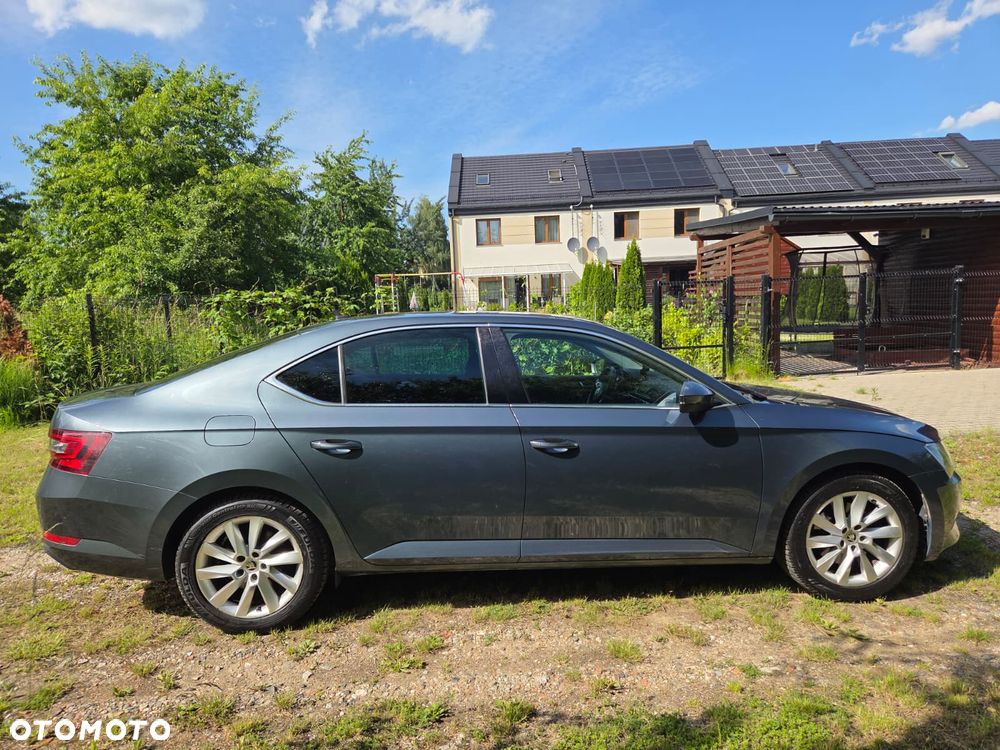 Skoda Superb 2.0 TSI Style DSG - 6